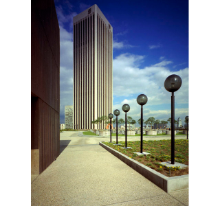 Illustration for article titled Trove of Architectural Photos Shows When LA's Skyline Became Modern